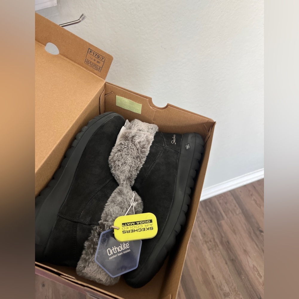Skechers Black and Gray Boots for All-Day Comfort